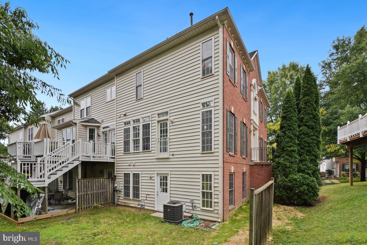 QUINCE ORCHARD PARK - Residential