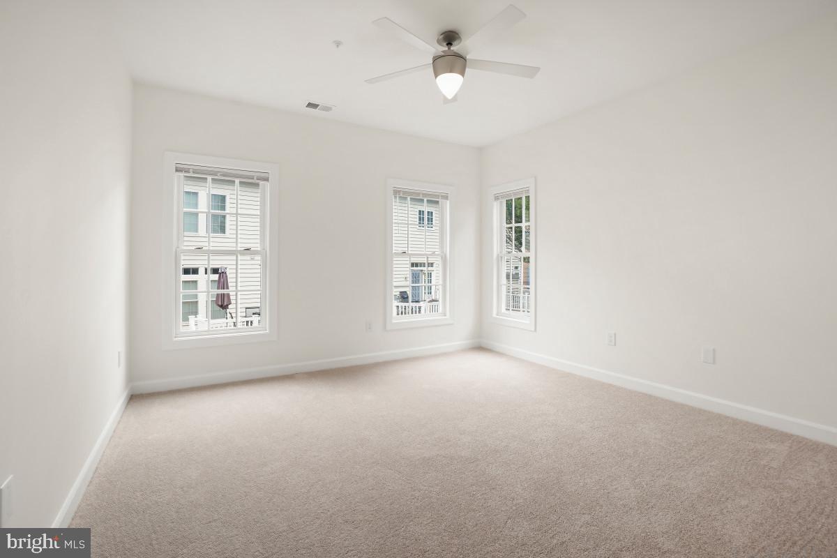 QUINCE ORCHARD PARK - Residential