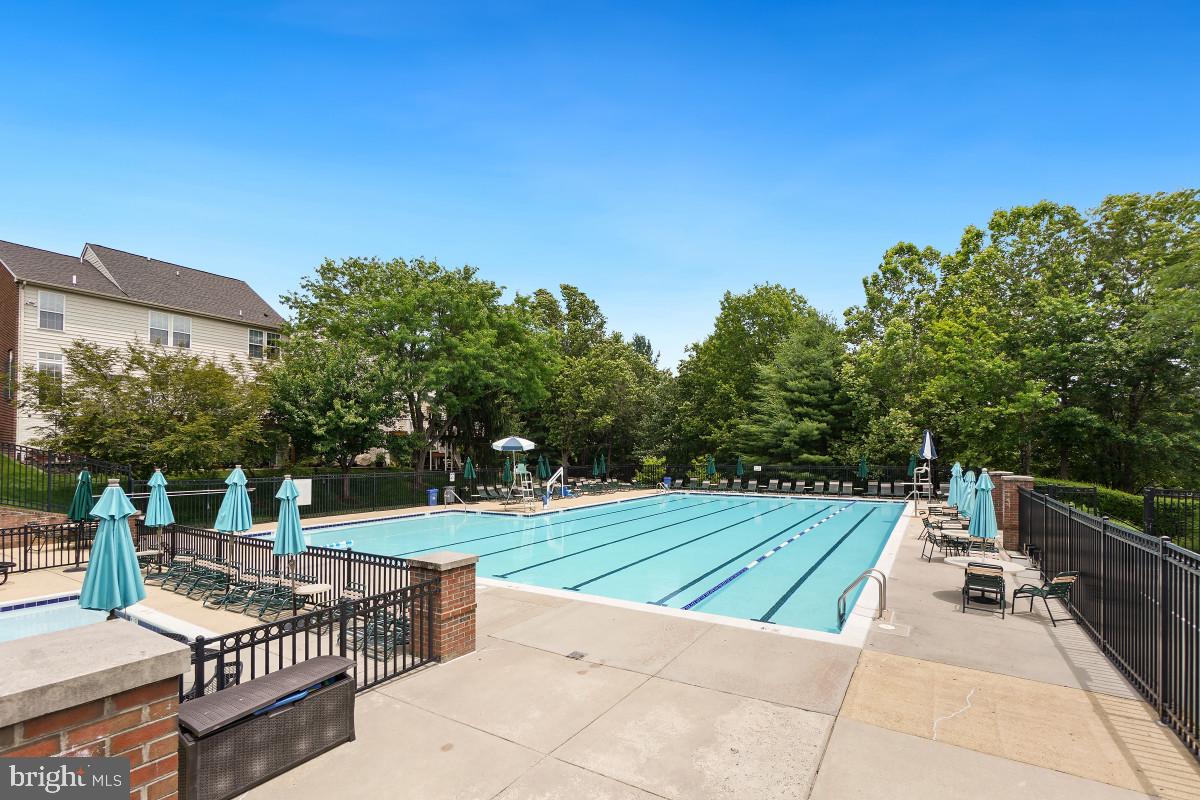 QUINCE ORCHARD PARK - Residential