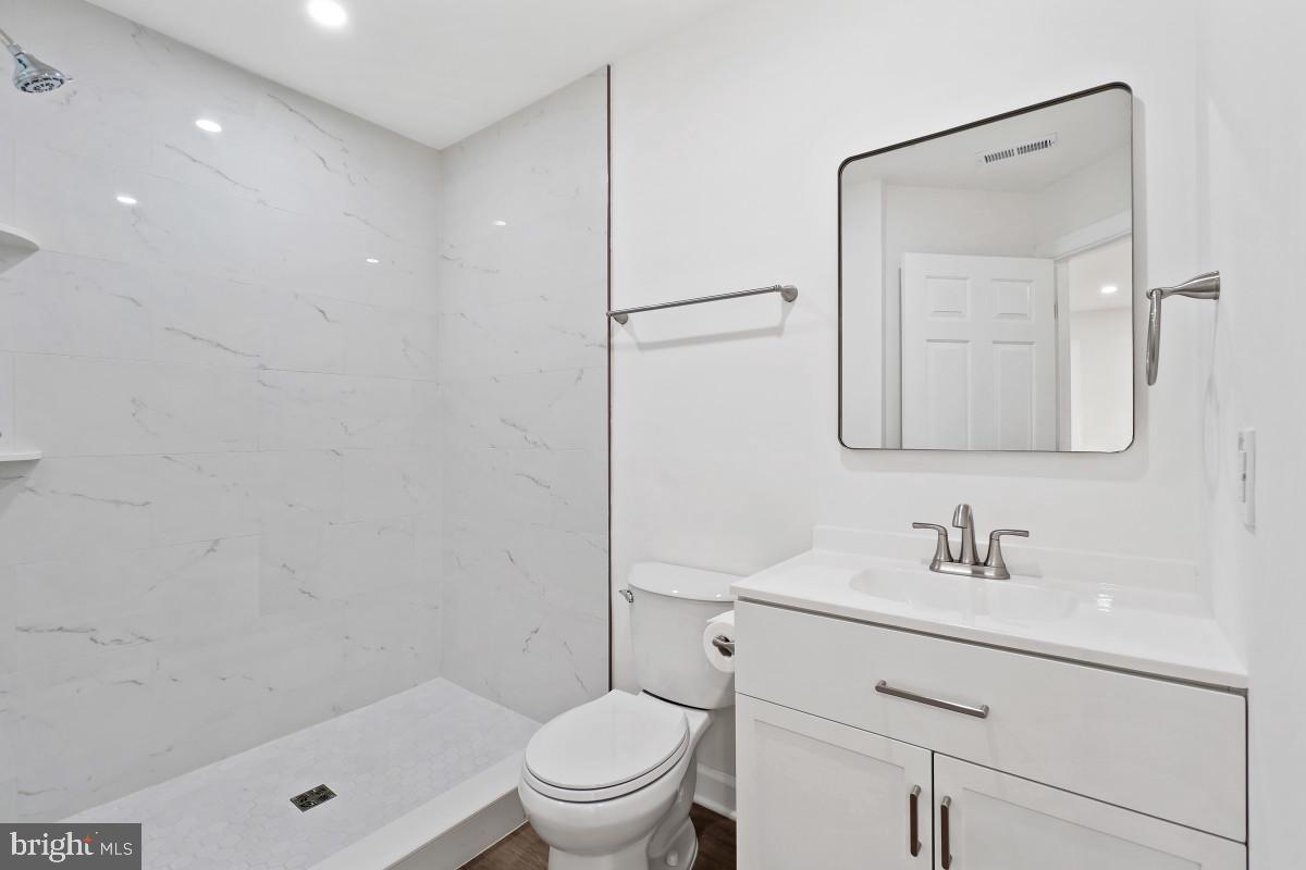 QUINCE ORCHARD PARK - Residential