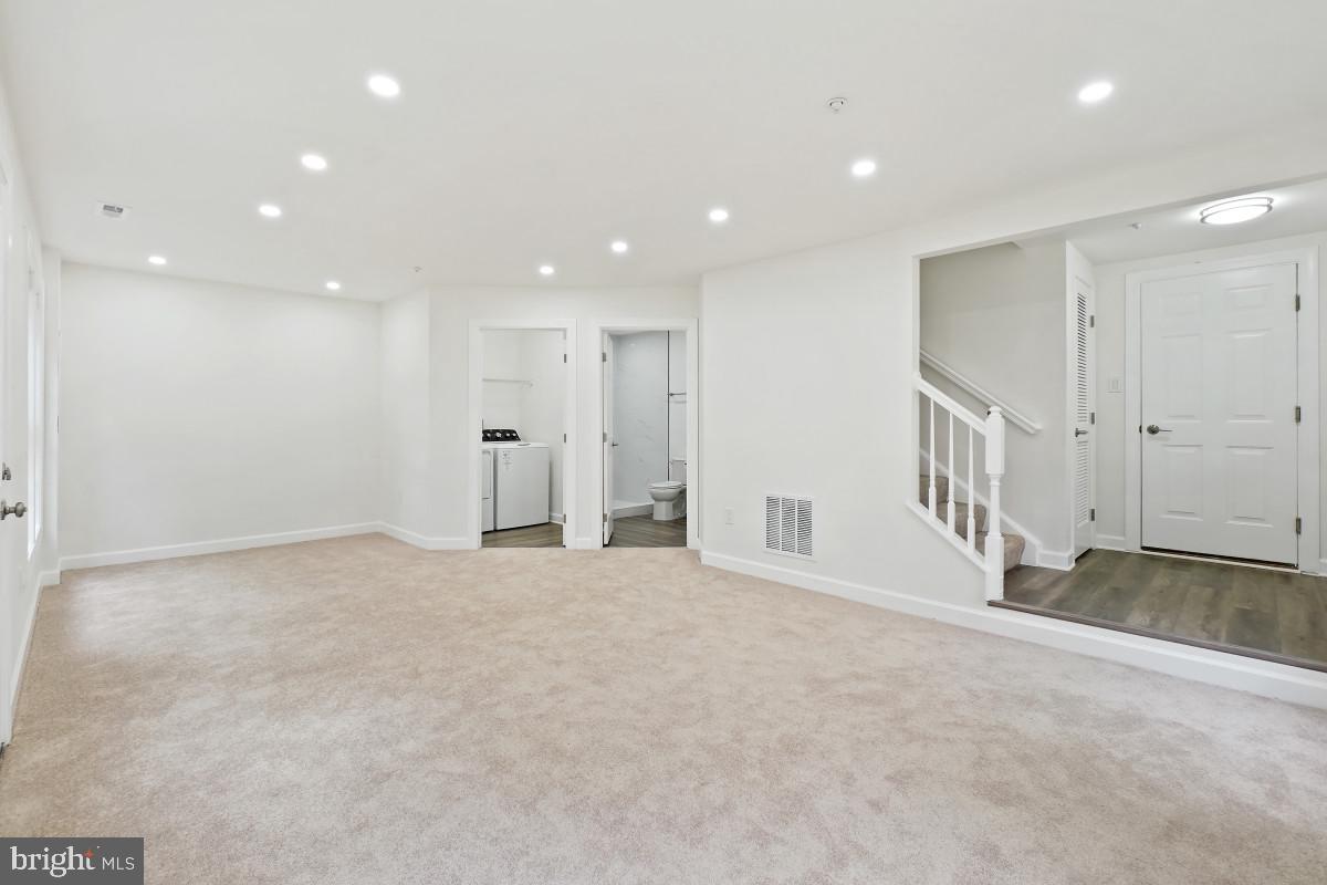 QUINCE ORCHARD PARK - Residential