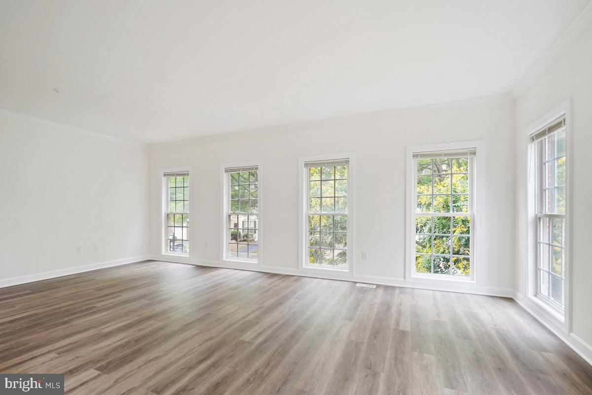 QUINCE ORCHARD PARK - Residential