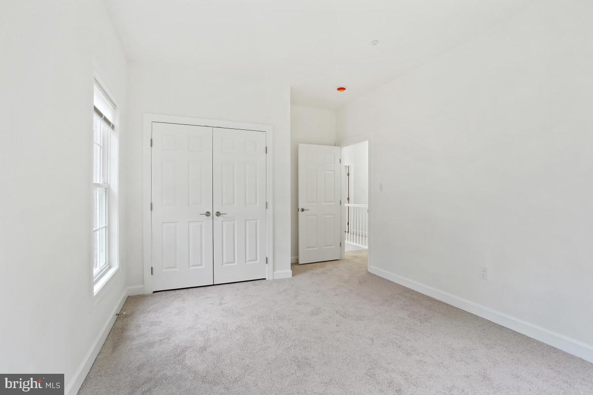 QUINCE ORCHARD PARK - Residential