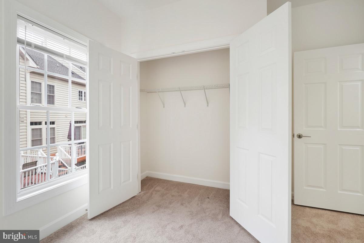 QUINCE ORCHARD PARK - Residential