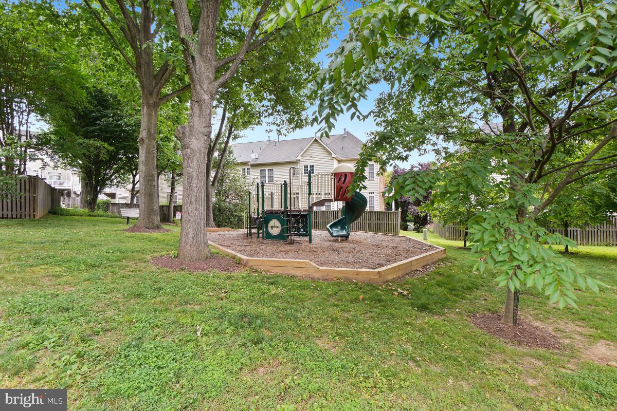 QUINCE ORCHARD PARK - Residential