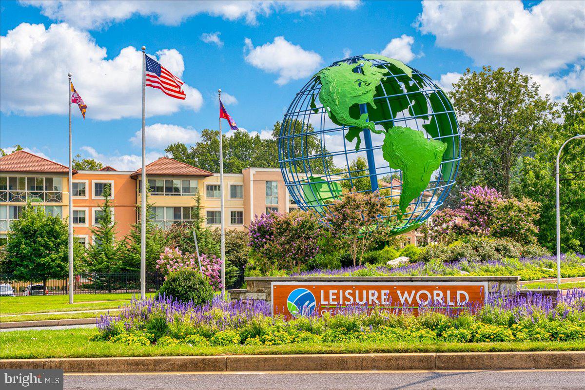 GREENS AT LEISURE WORLD - Residential