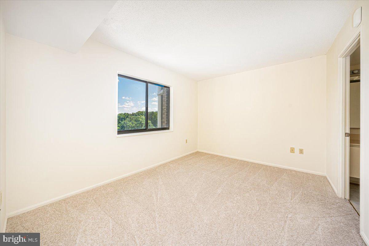 GREENS AT LEISURE WORLD - Residential