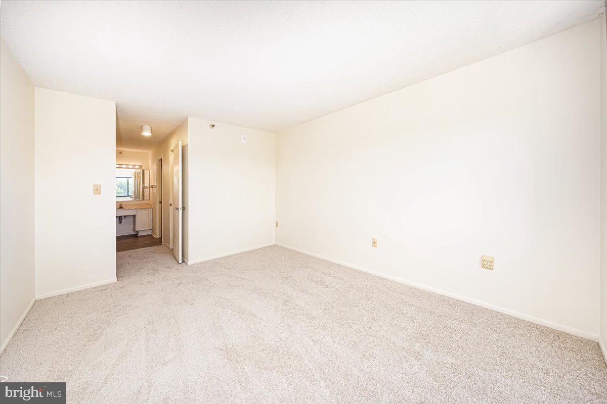 GREENS AT LEISURE WORLD - Residential