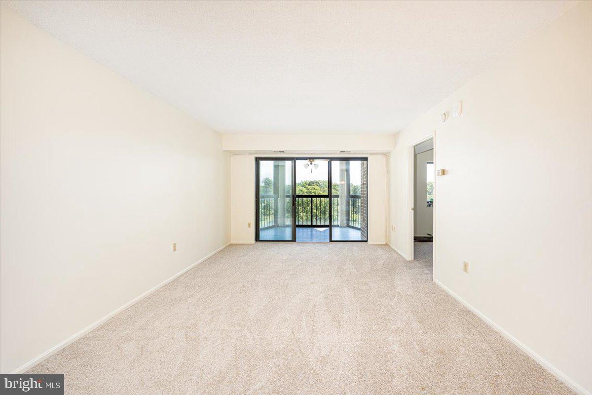 GREENS AT LEISURE WORLD - Residential