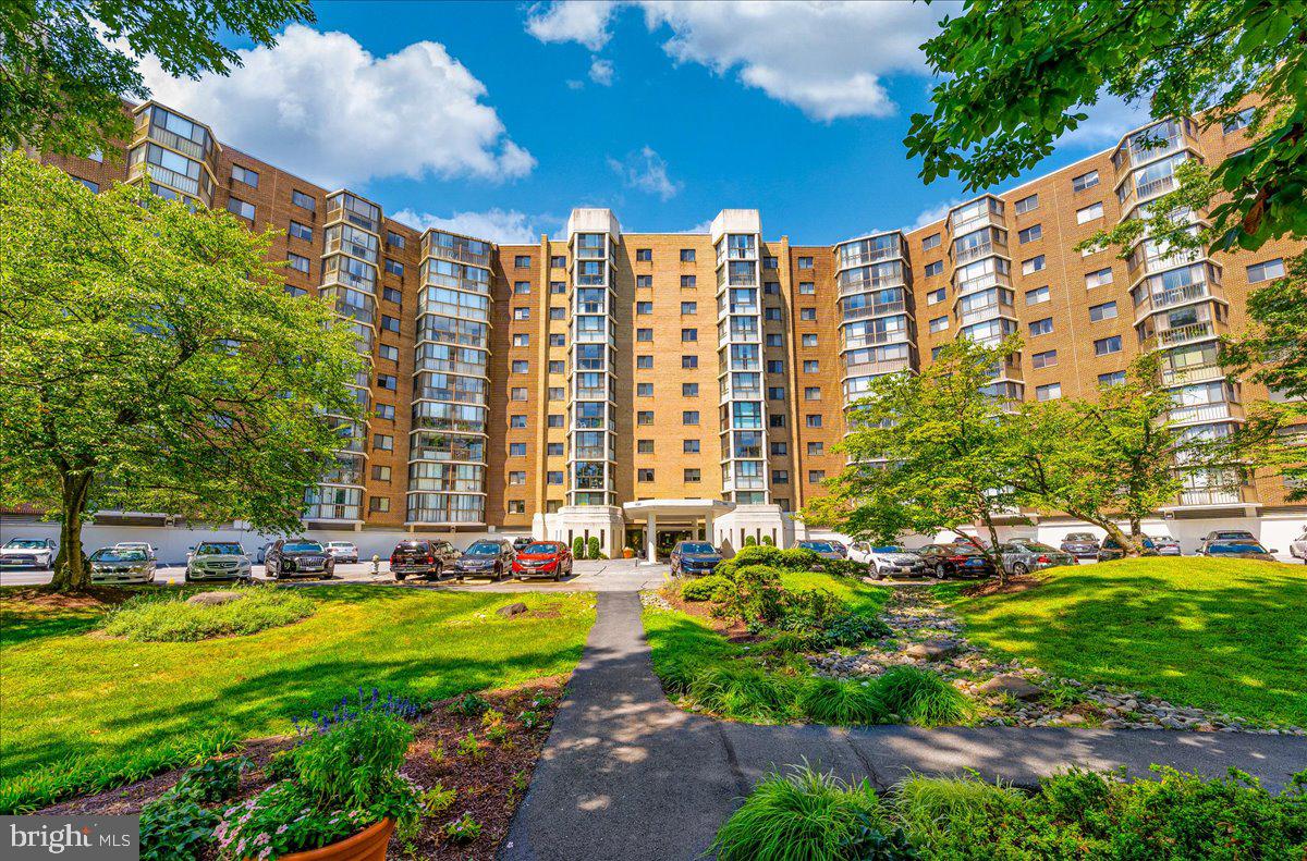 GREENS AT LEISURE WORLD - Residential