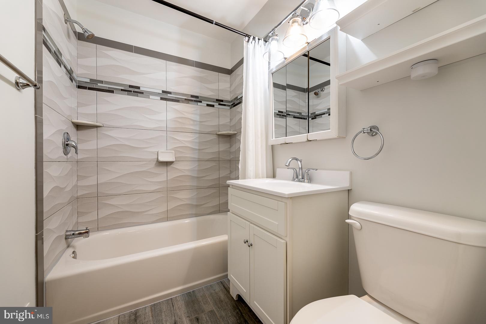 PARKSIDE CONDOMINIUMS - Residential