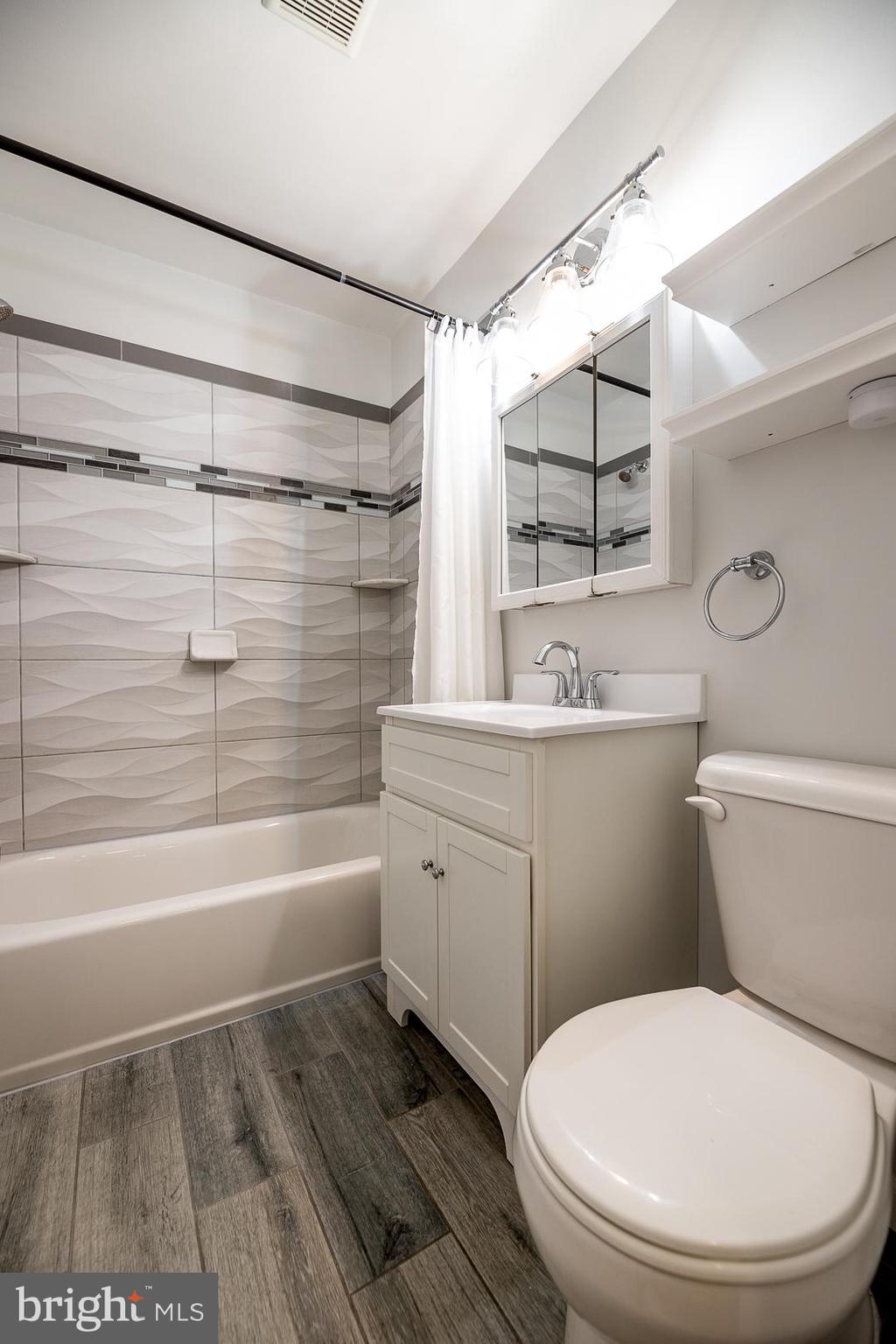 PARKSIDE CONDOMINIUMS - Residential