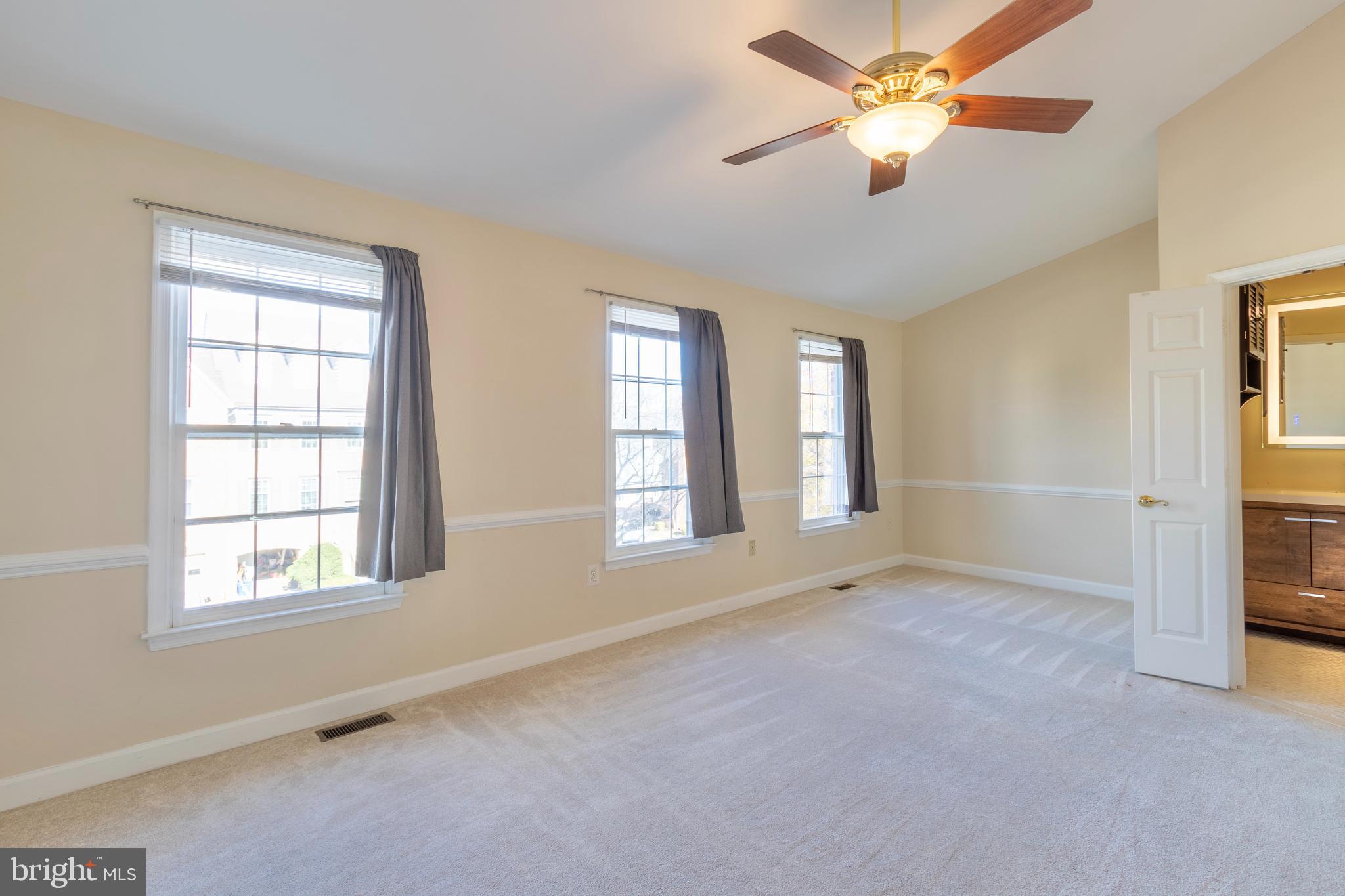 KINGSTOWNE - Residential Lease