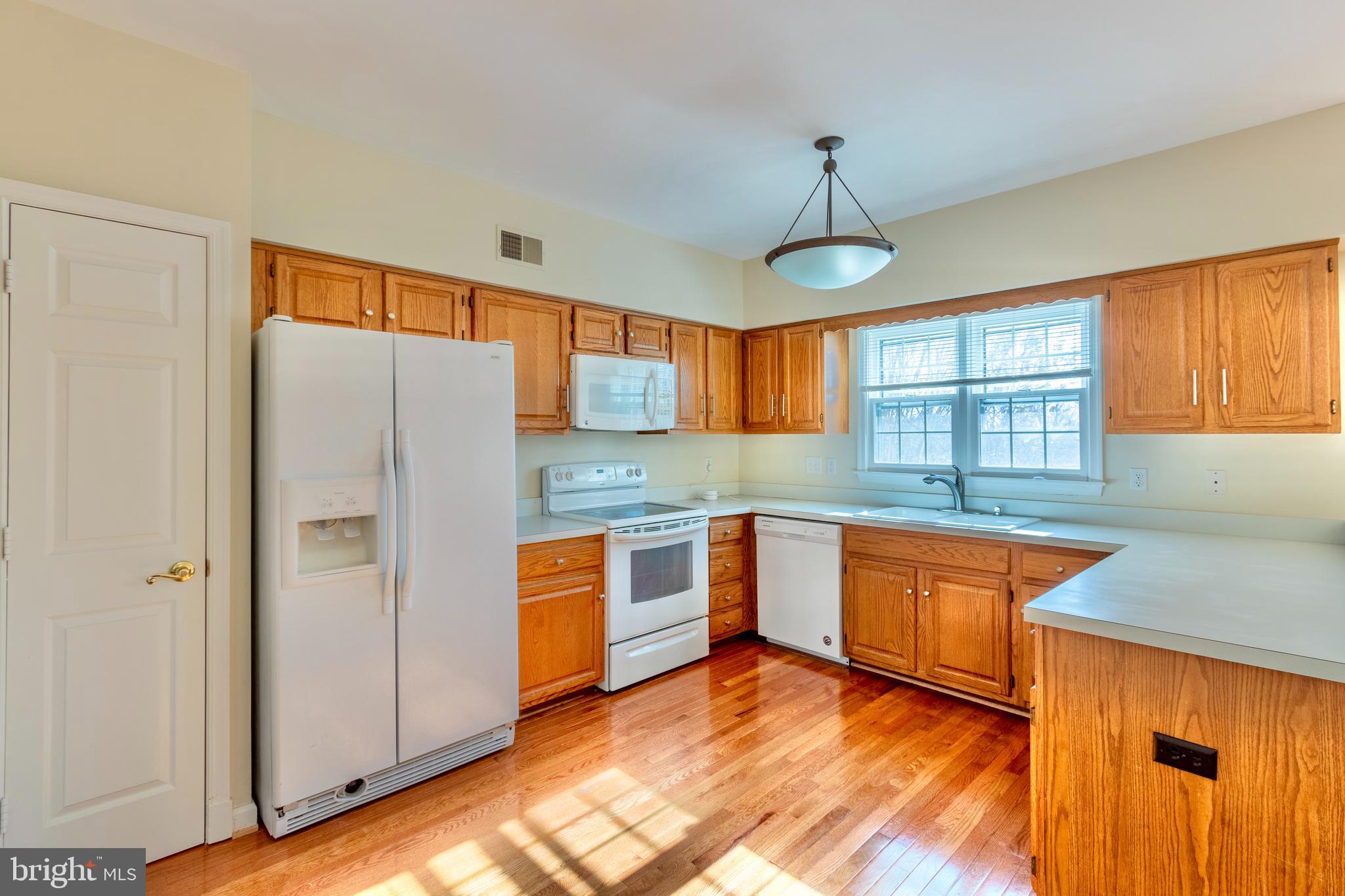 KINGSTOWNE - Residential Lease