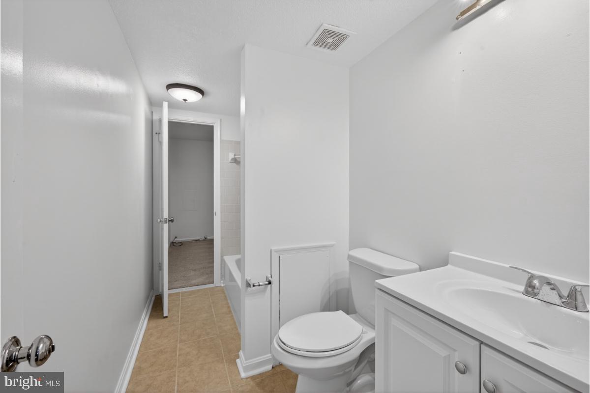 DUMONT OAKS - Residential