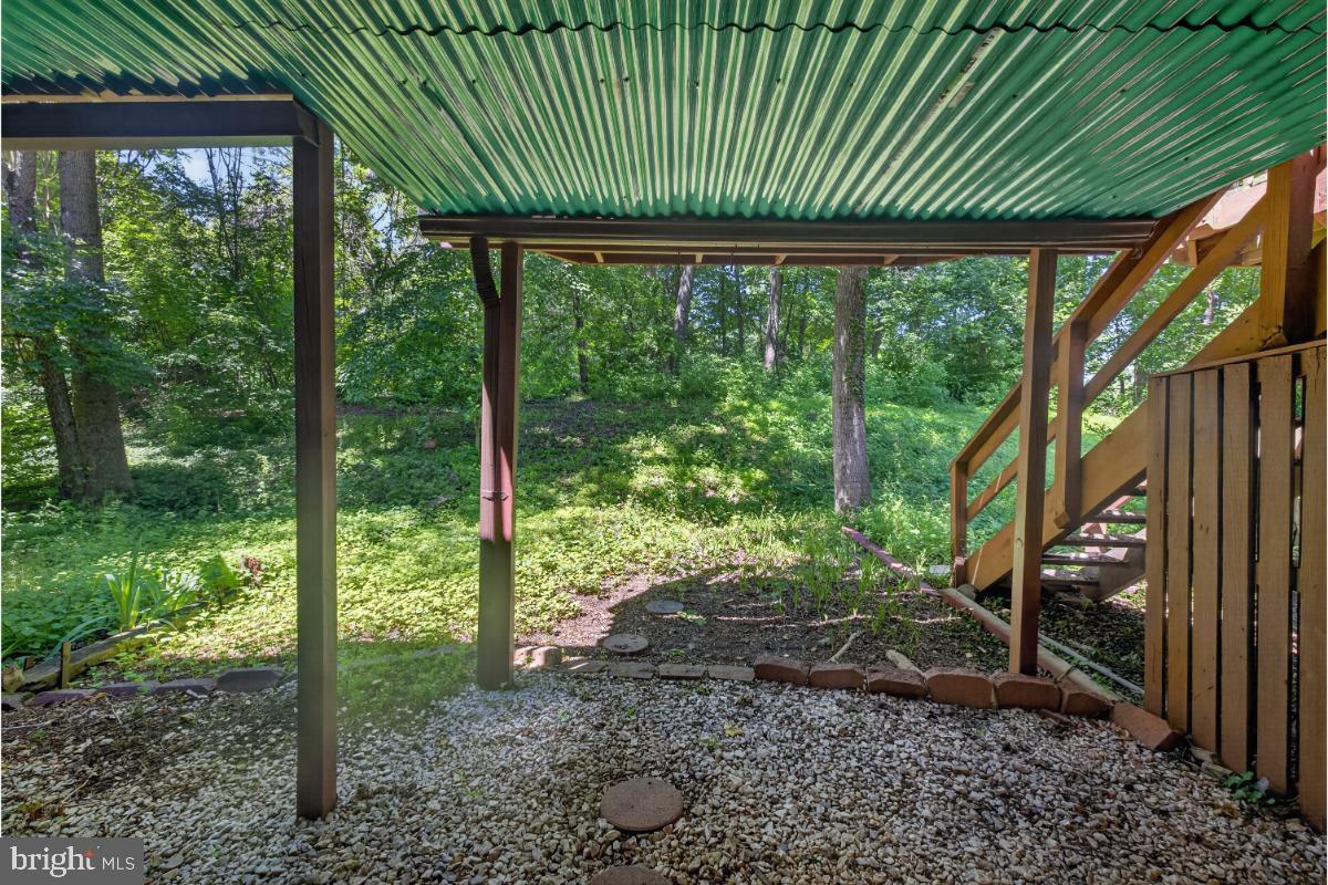DUMONT OAKS - Residential