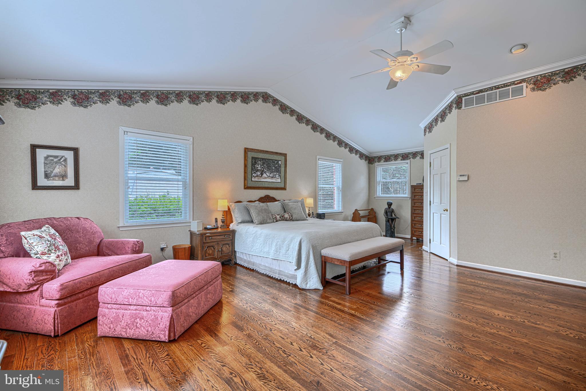 MANDOLAY - Residential