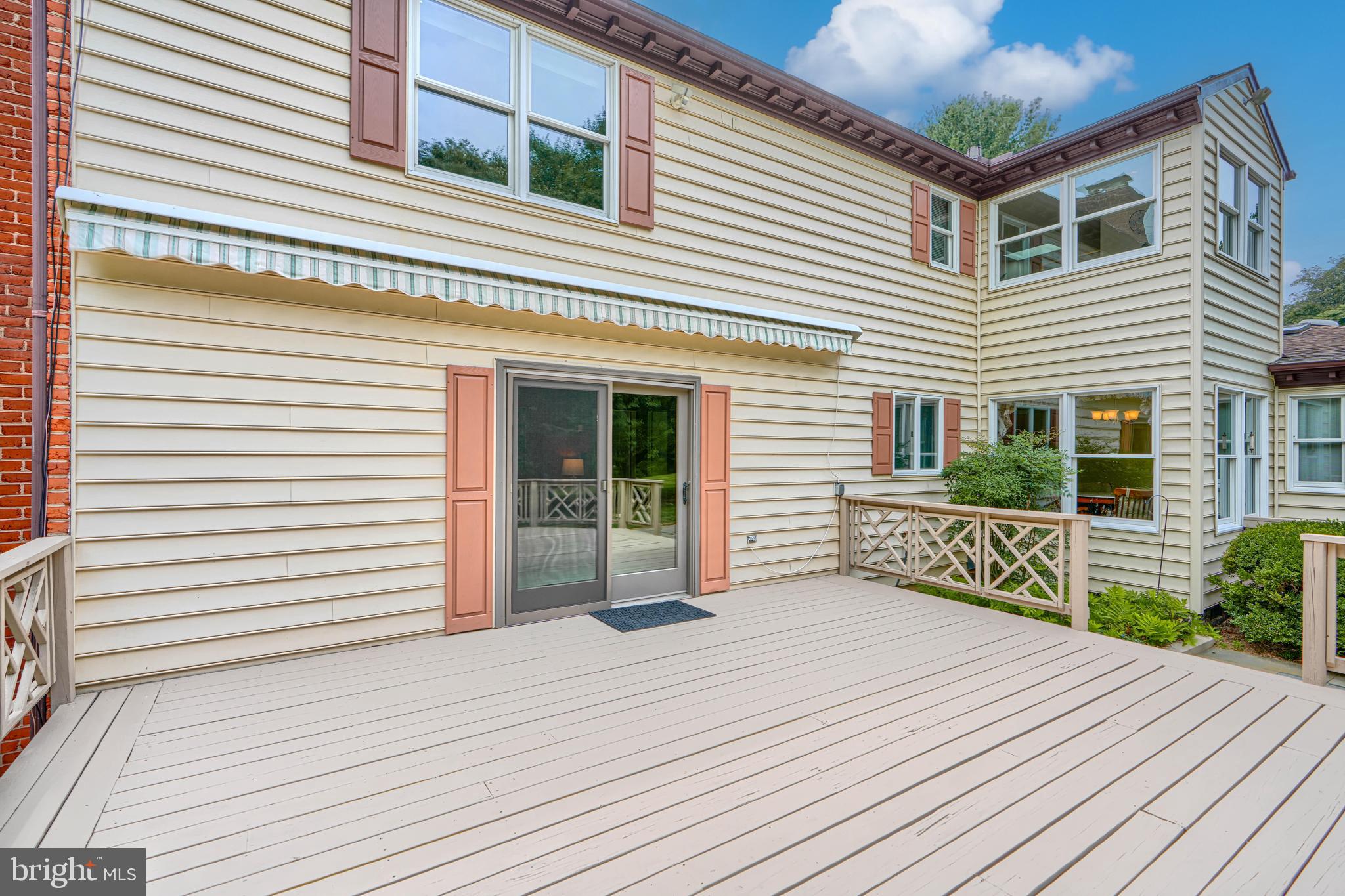 MANDOLAY - Residential
