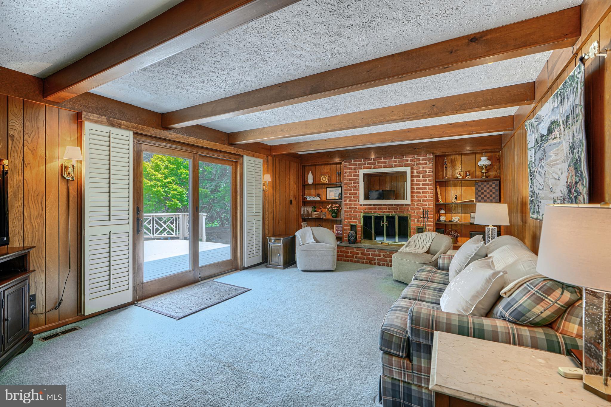 MANDOLAY - Residential