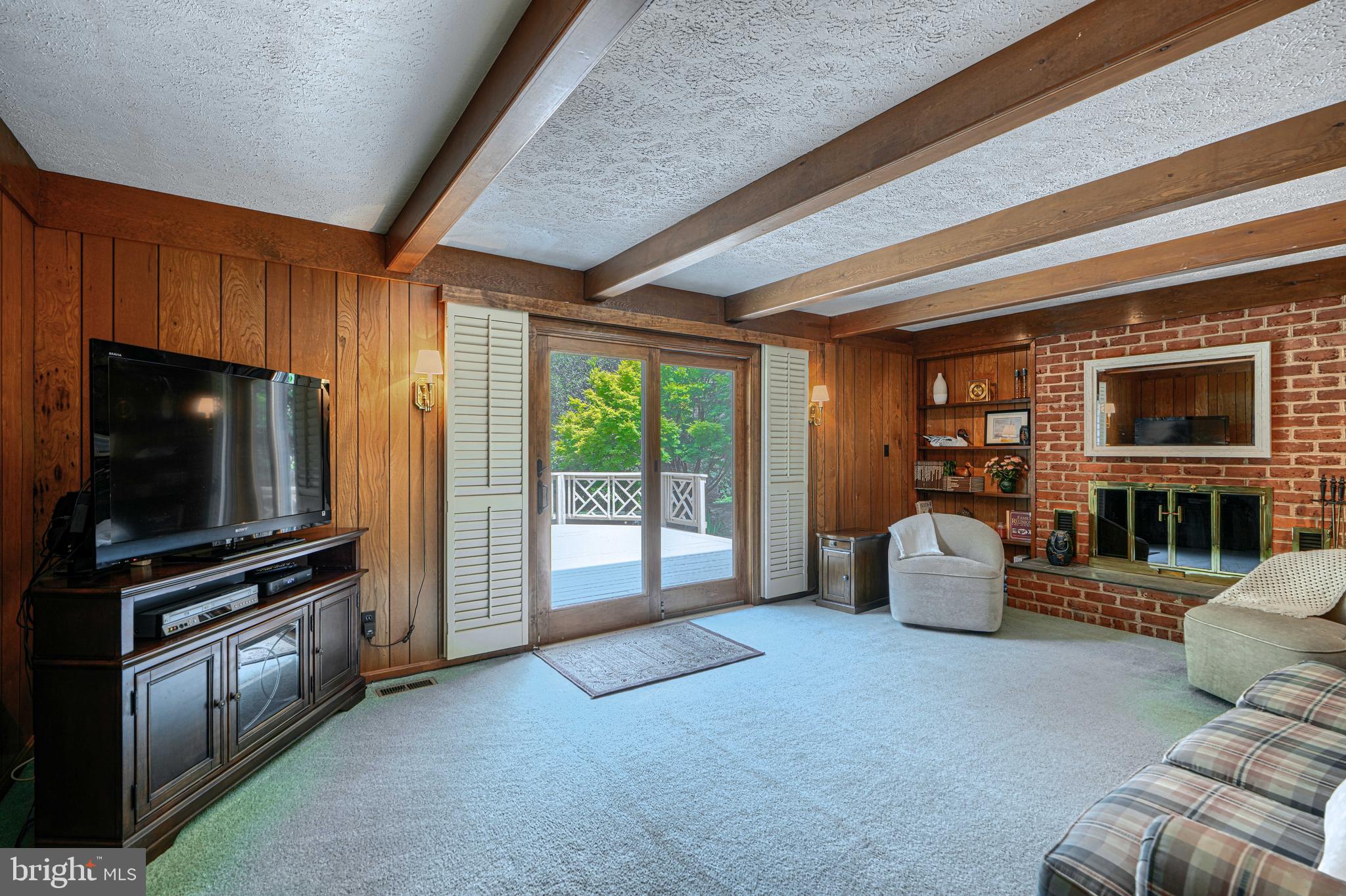 MANDOLAY - Residential