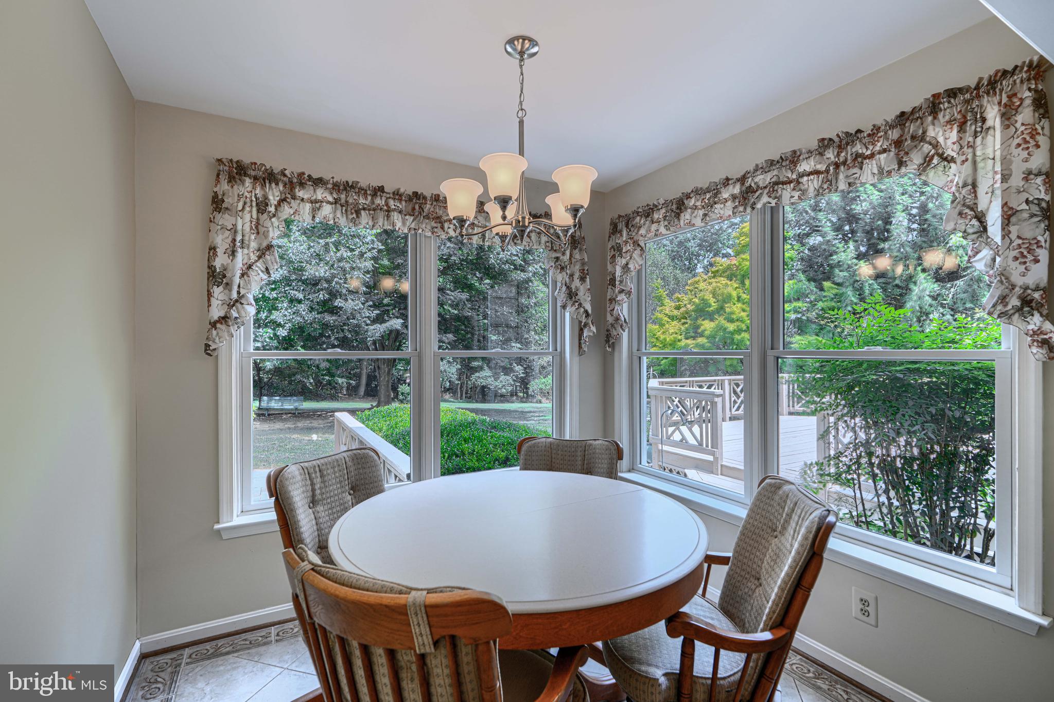 MANDOLAY - Residential