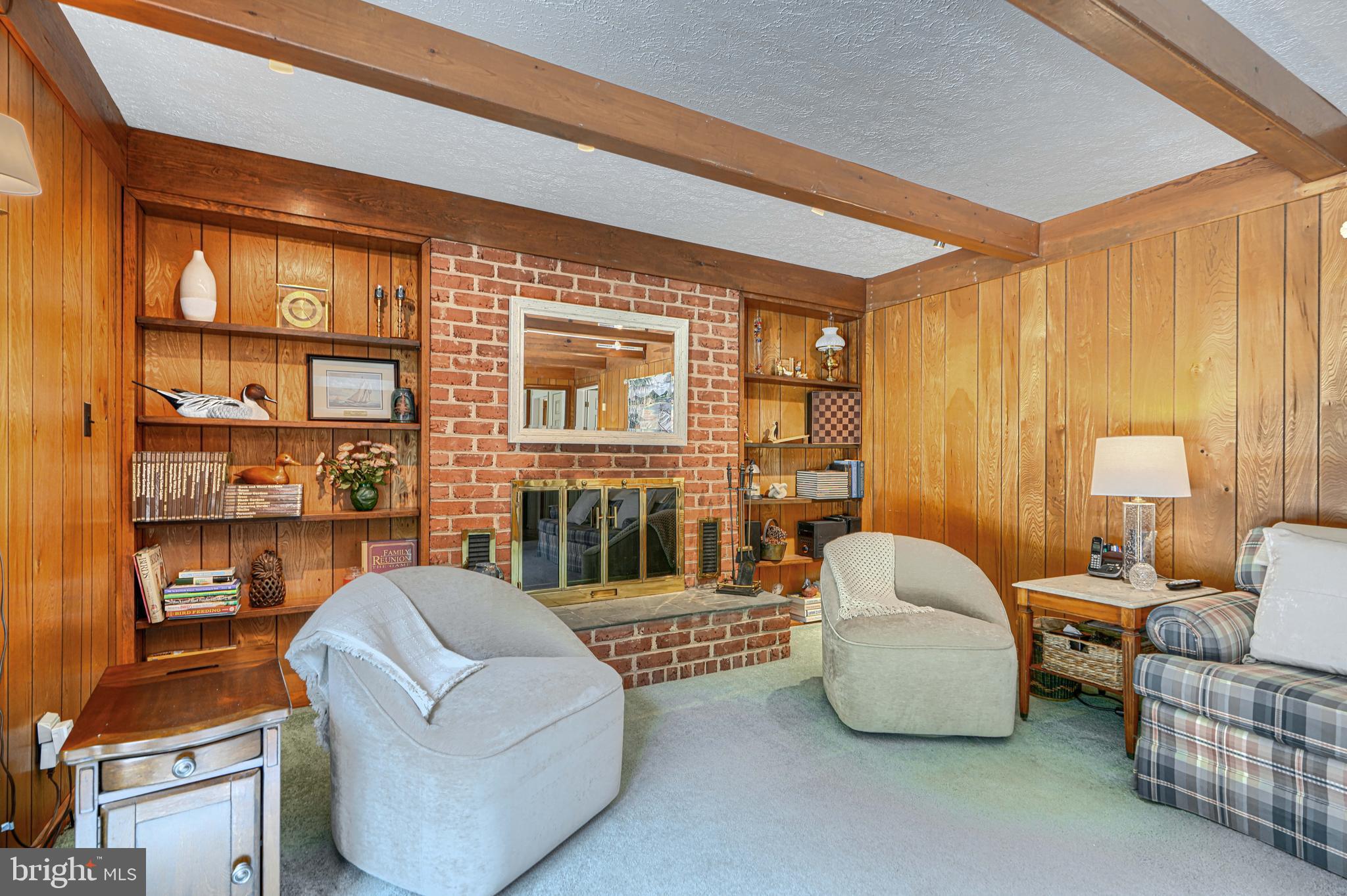 MANDOLAY - Residential