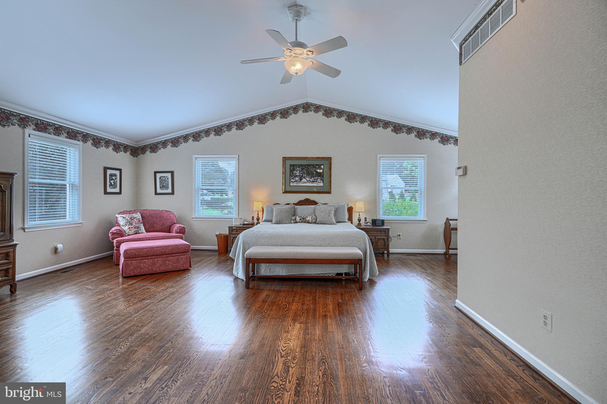 MANDOLAY - Residential
