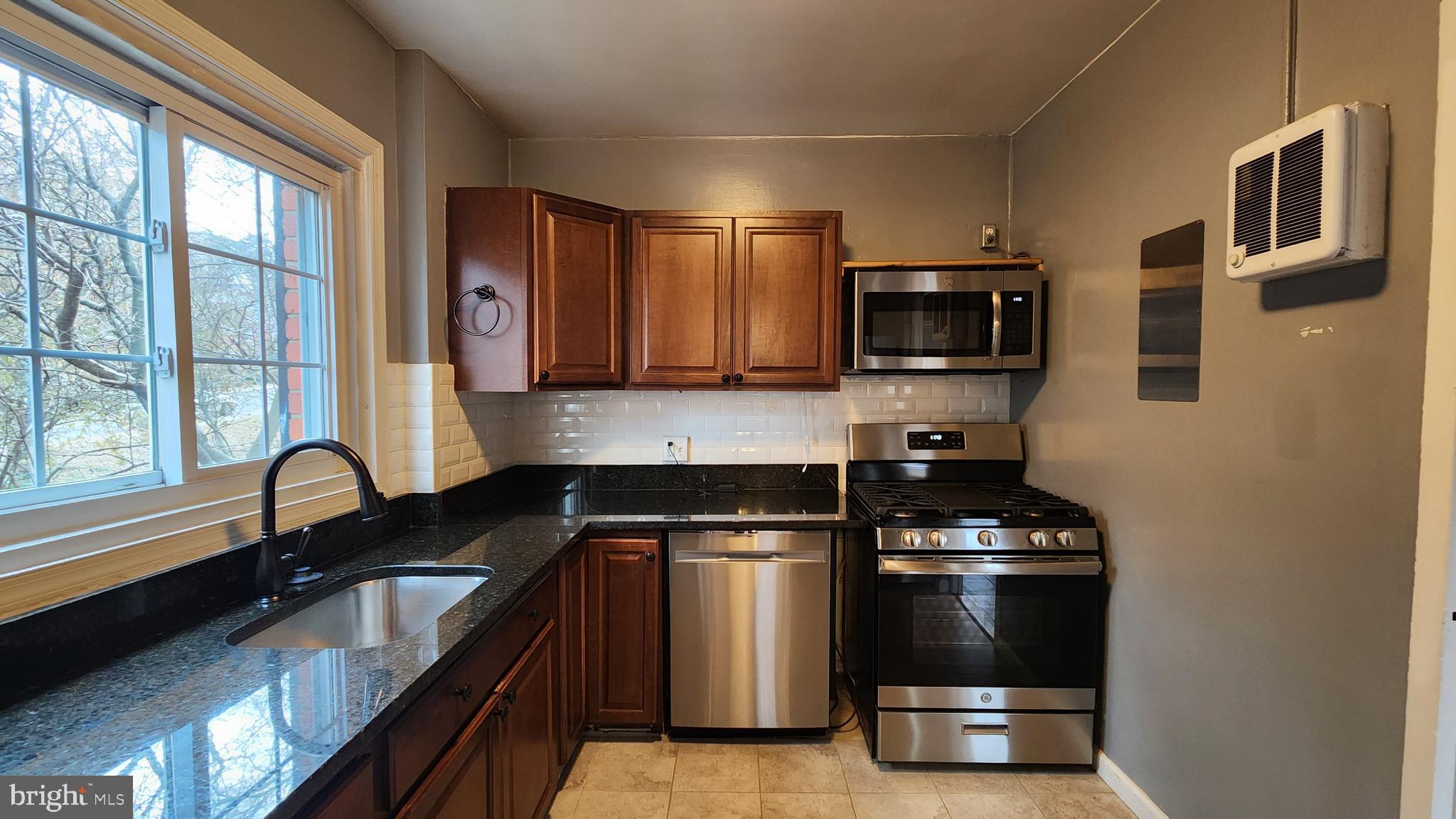 PARKFAIRFAX - Residential Lease