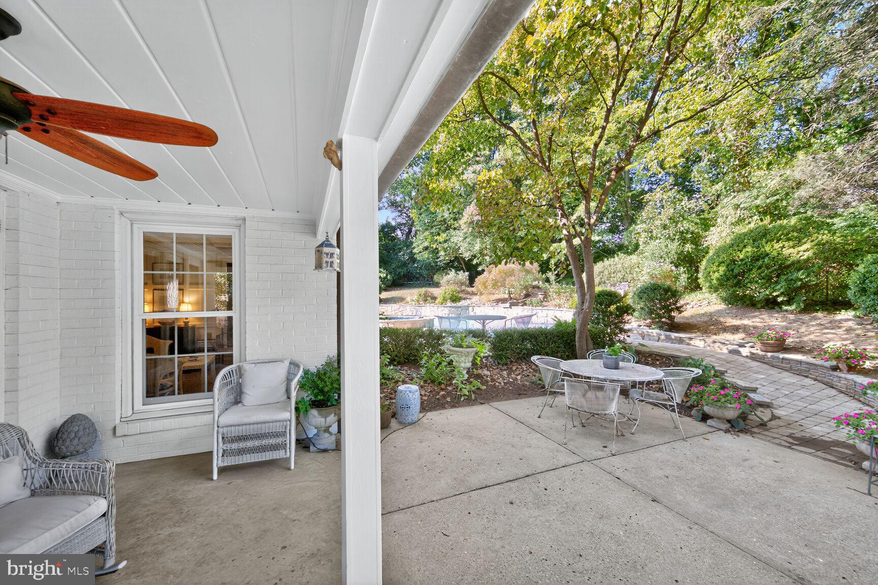 BANNOCKBURN ESTATES - Residential