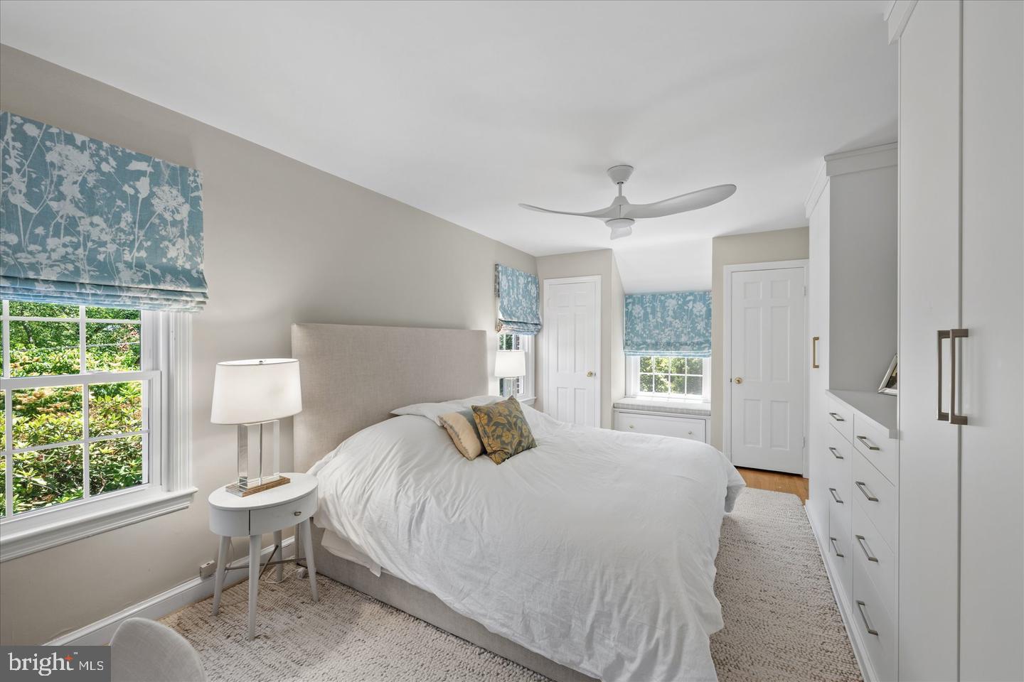 WOODACRES - Residential