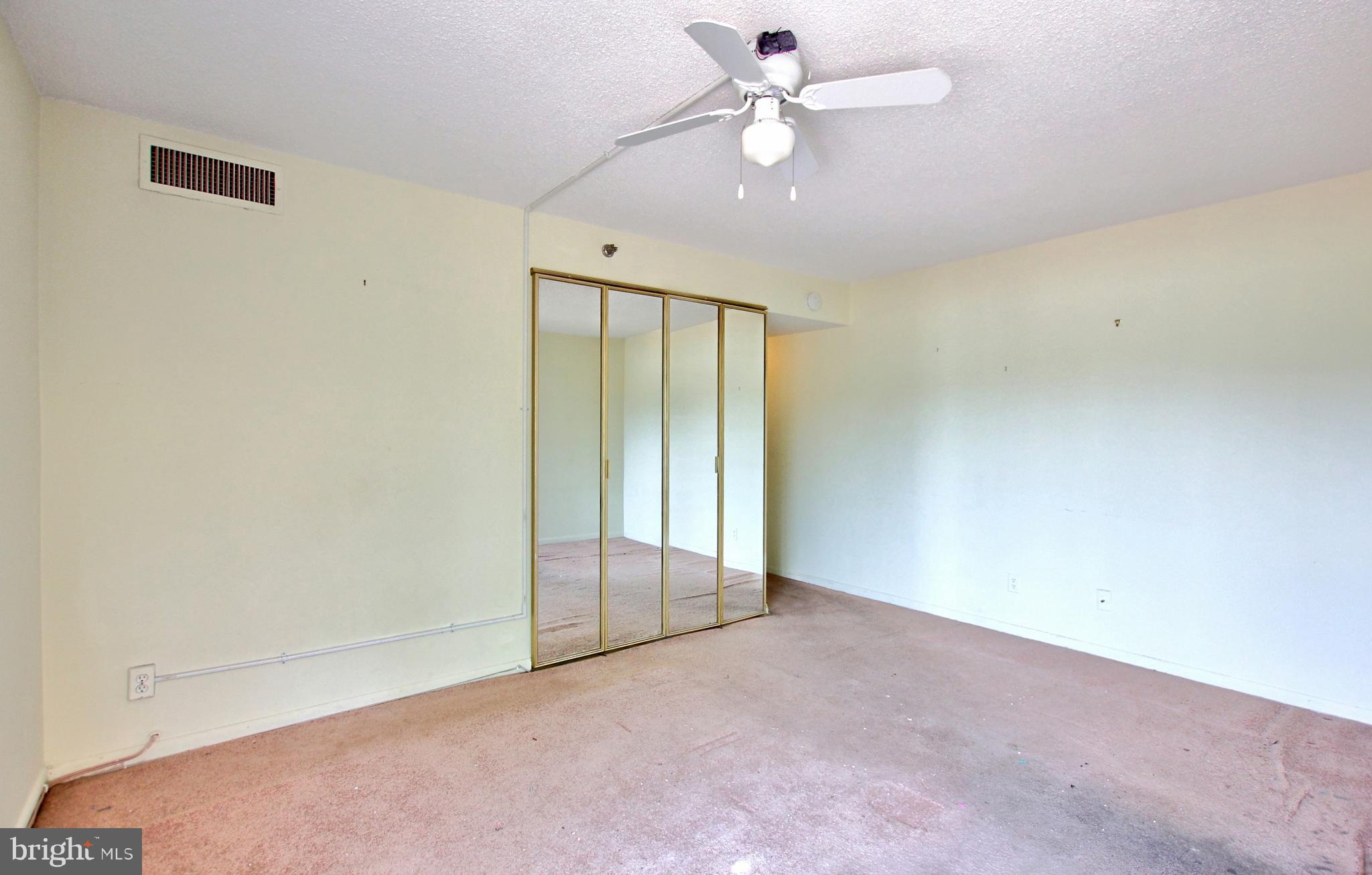RACQUET CLUB - Residential