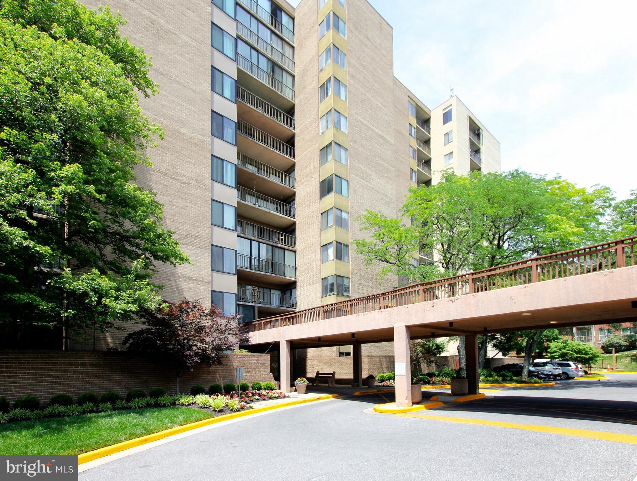 RACQUET CLUB - Residential