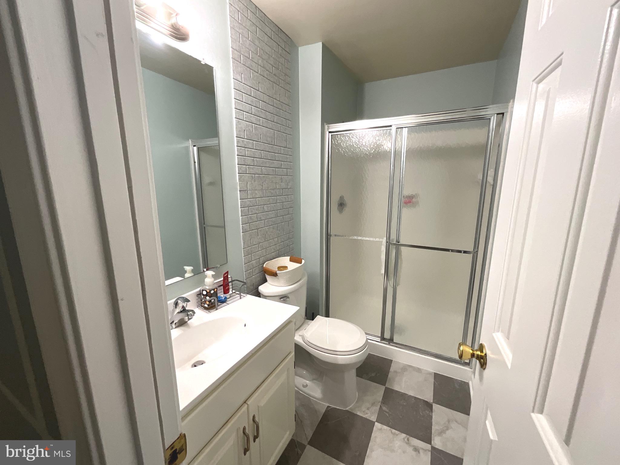 HUNTERS SQUARE - Residential
