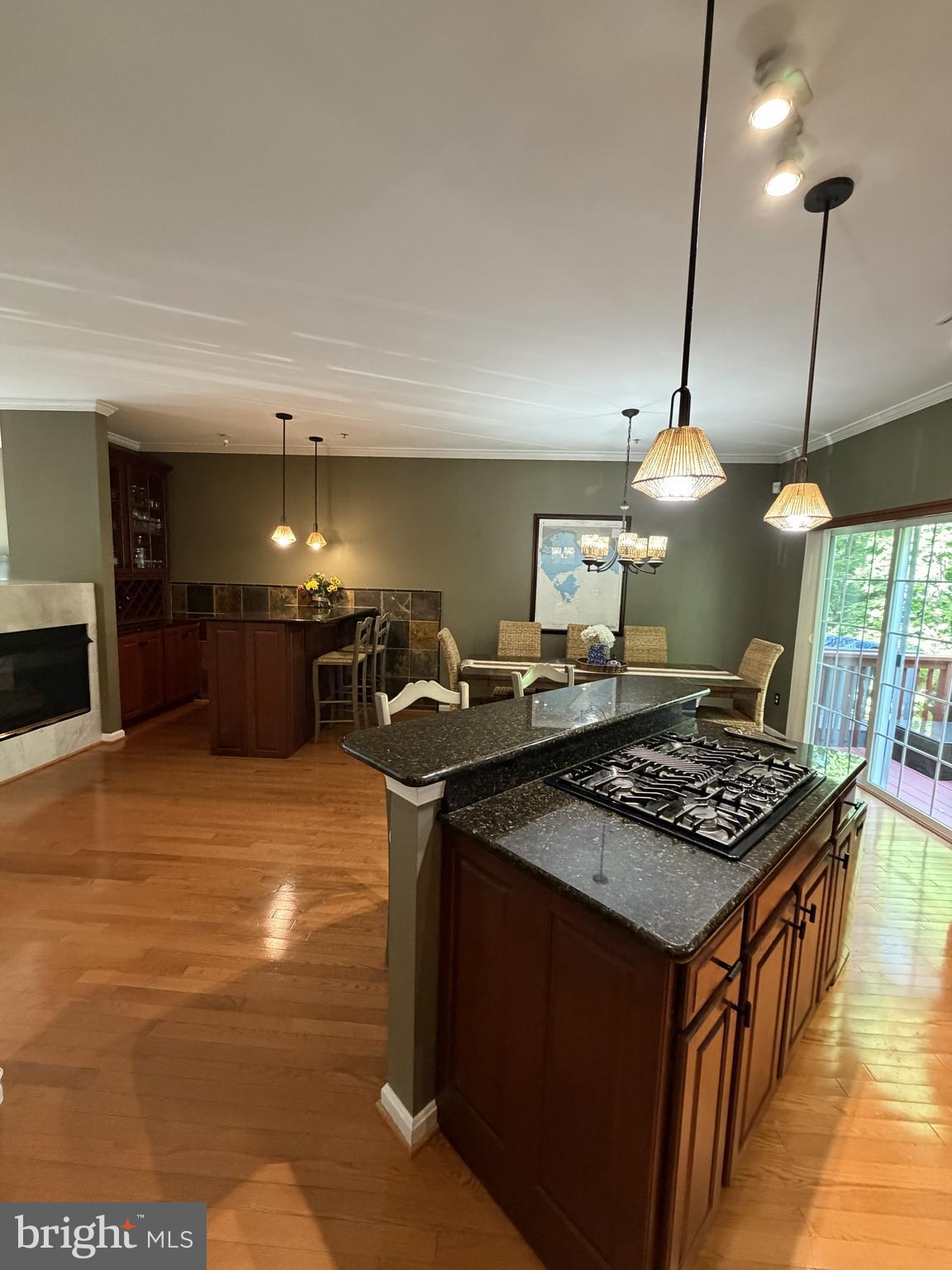WATERS EDGE - Residential
