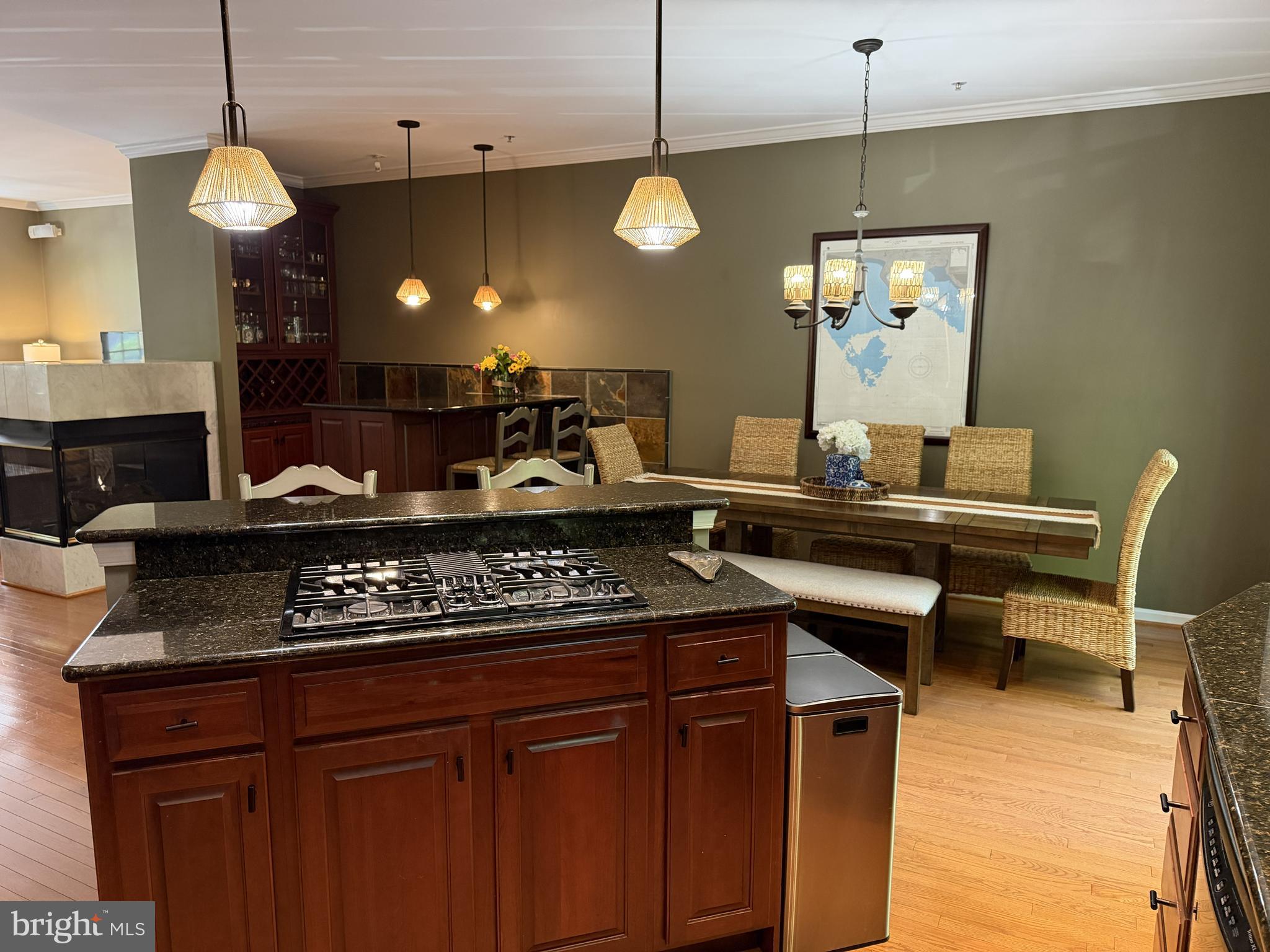 WATERS EDGE - Residential