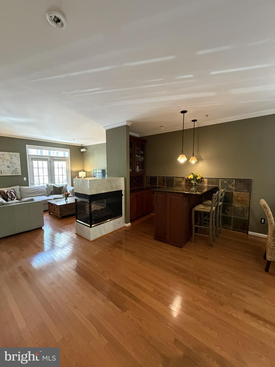 WATERS EDGE - Residential