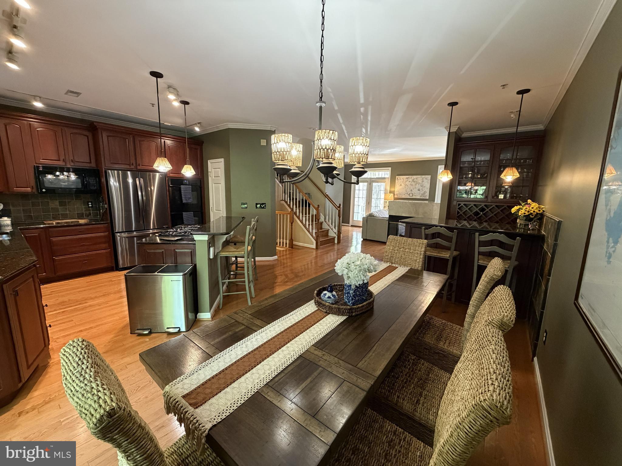 WATERS EDGE - Residential