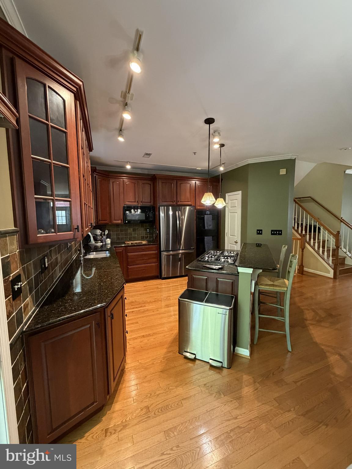 WATERS EDGE - Residential