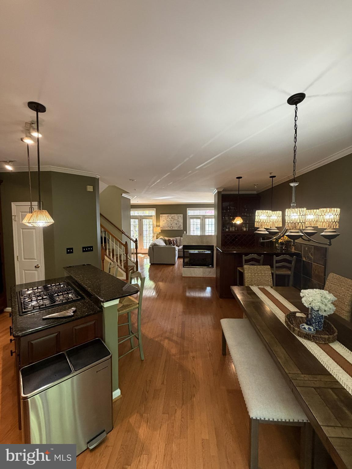 WATERS EDGE - Residential