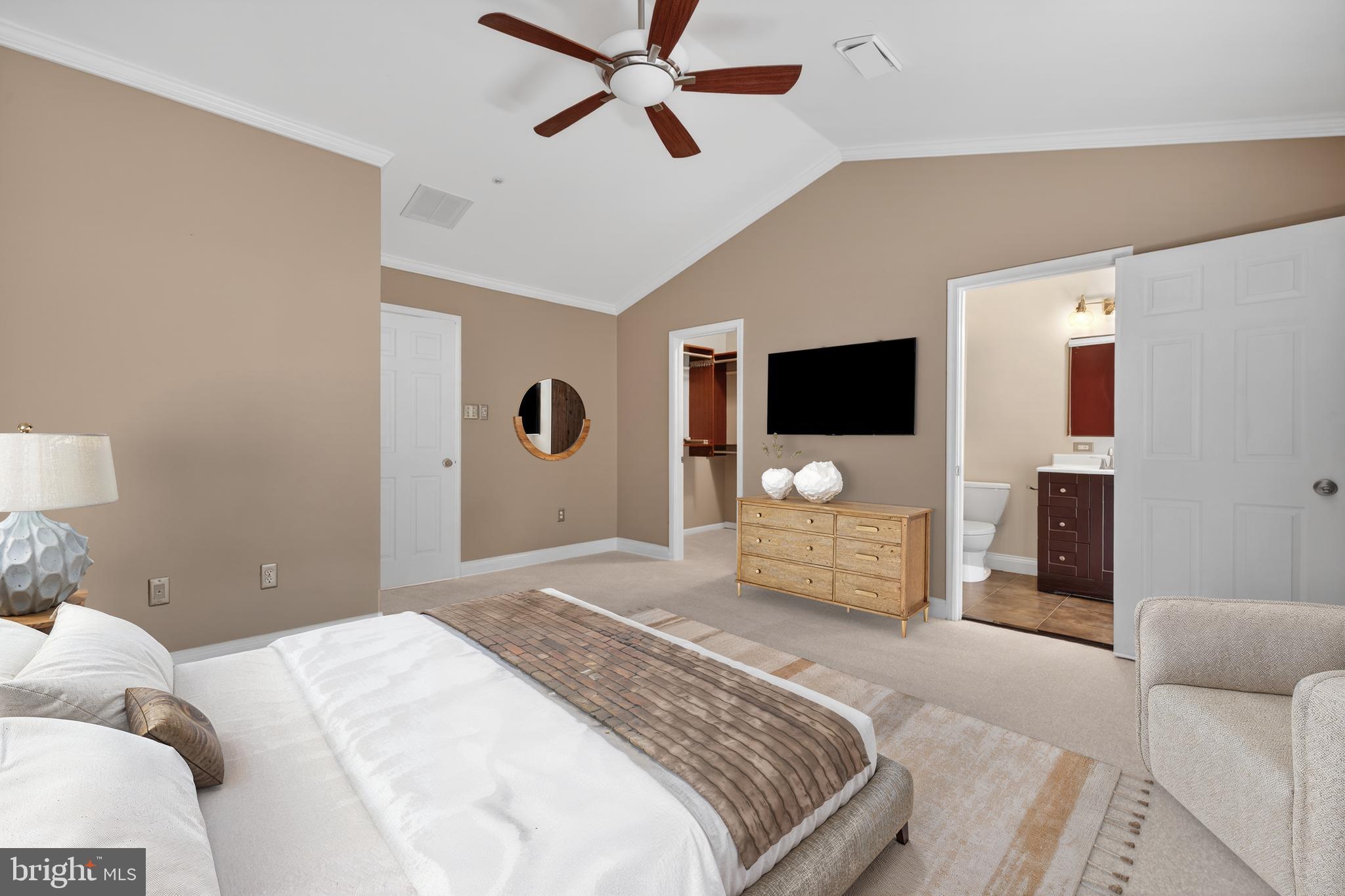 CLOVERLEAF CENTER - Residential