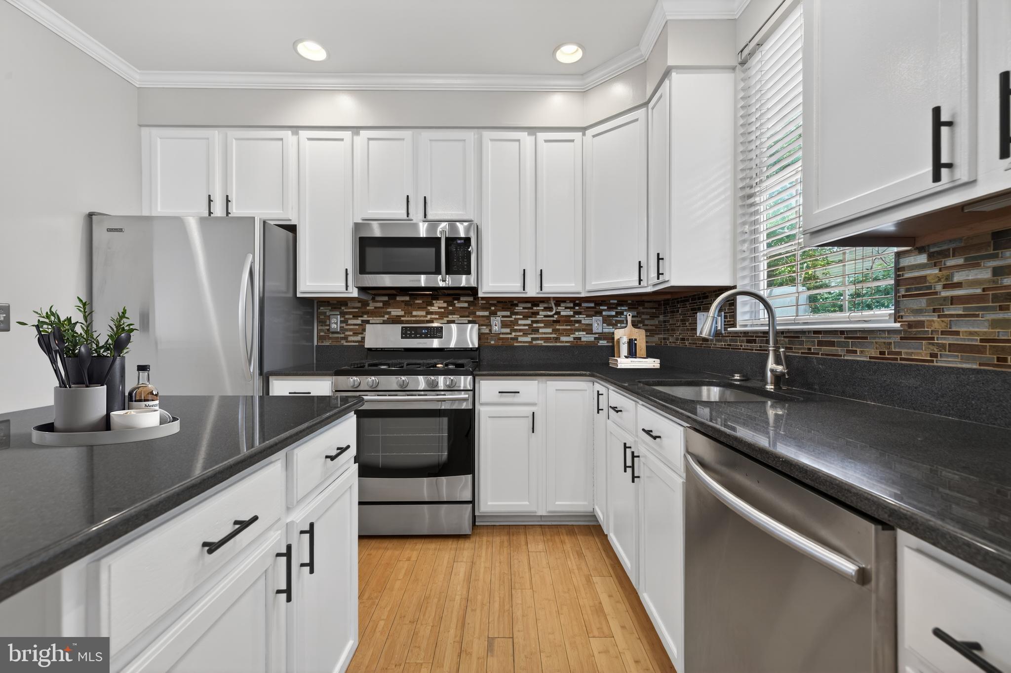 CLOVERLEAF CENTER - Residential