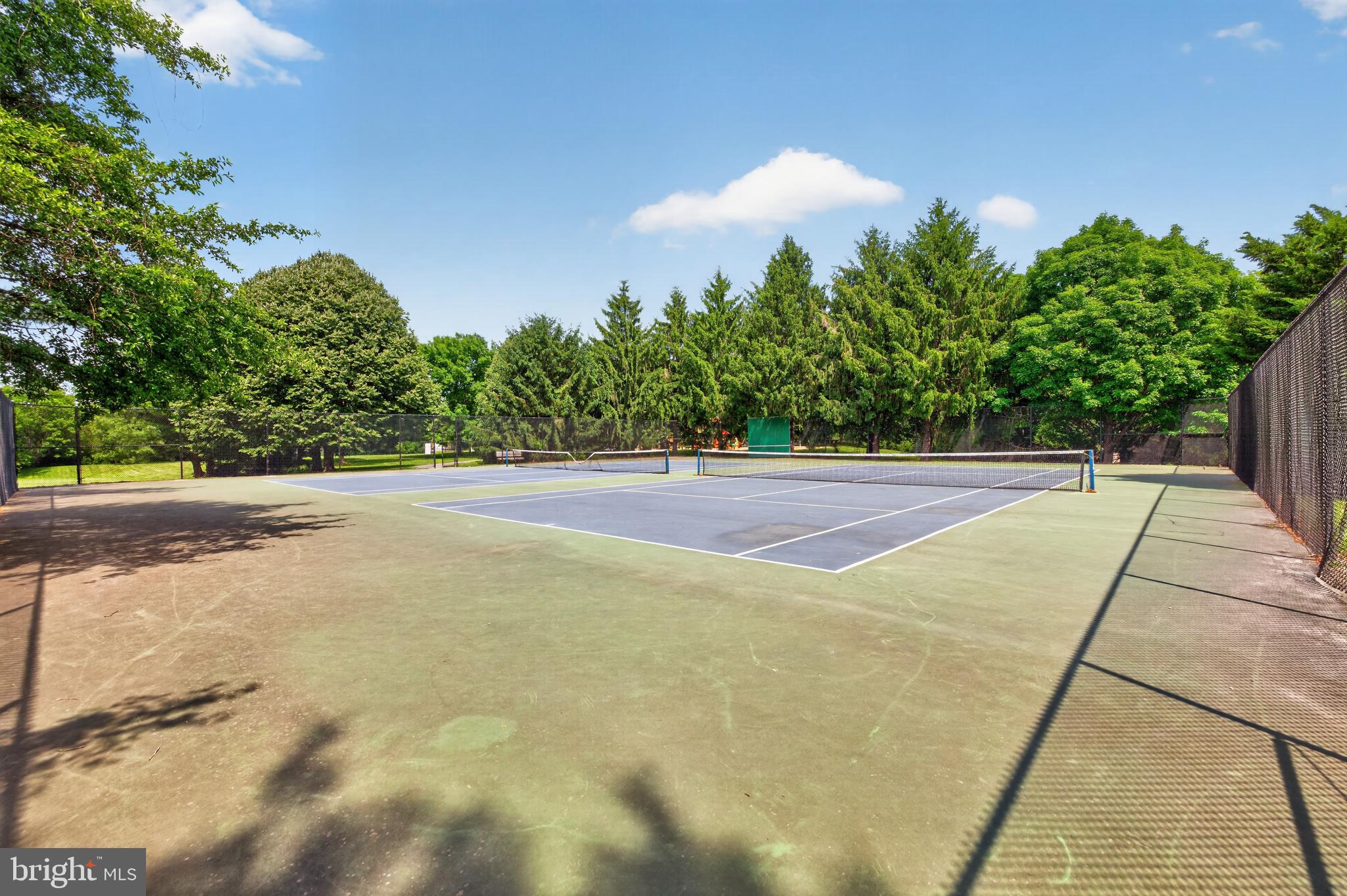 CLOVERLEAF CENTER - Residential