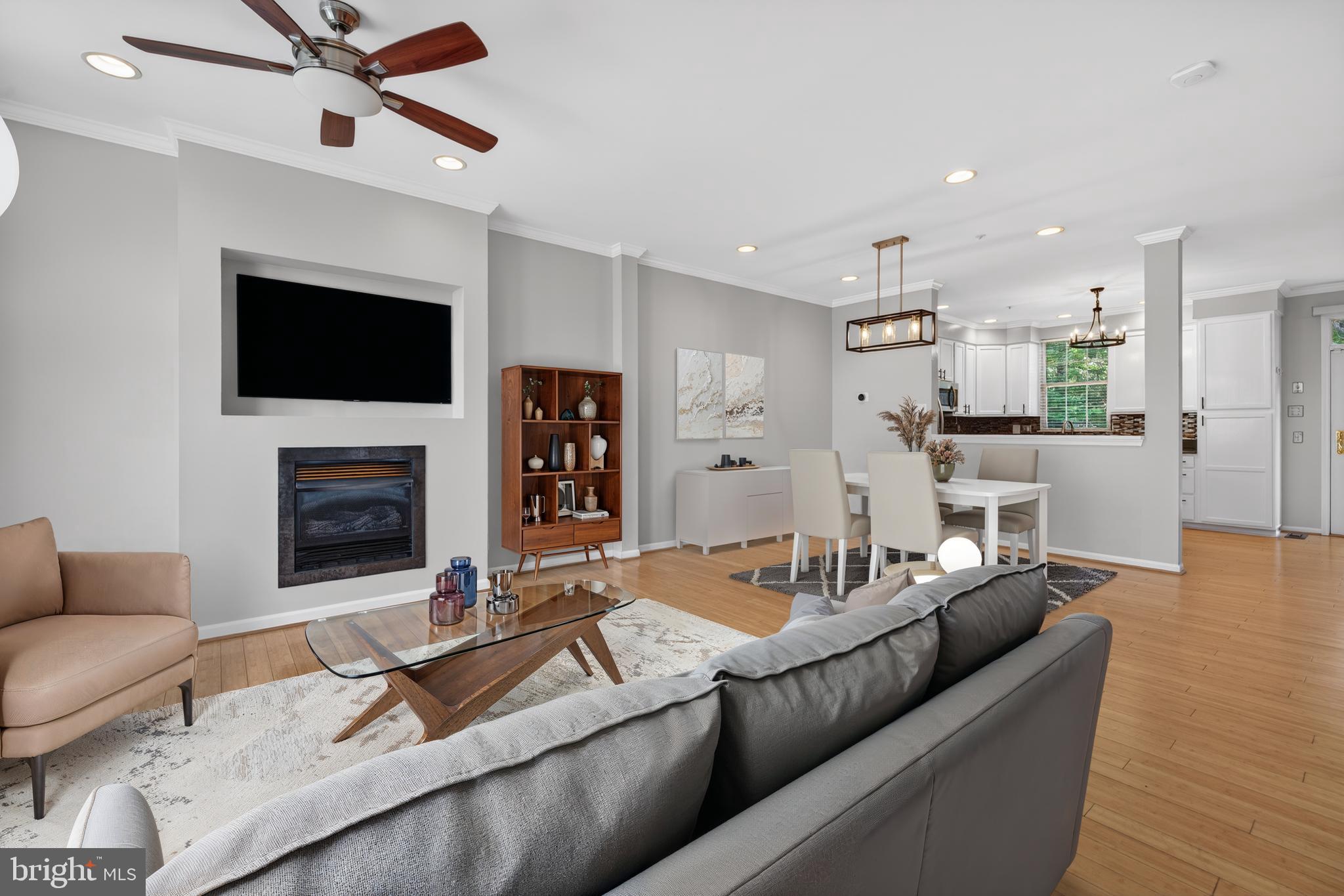 CLOVERLEAF CENTER - Residential