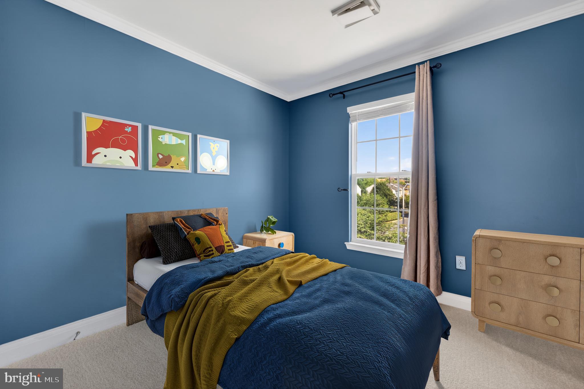 CLOVERLEAF CENTER - Residential