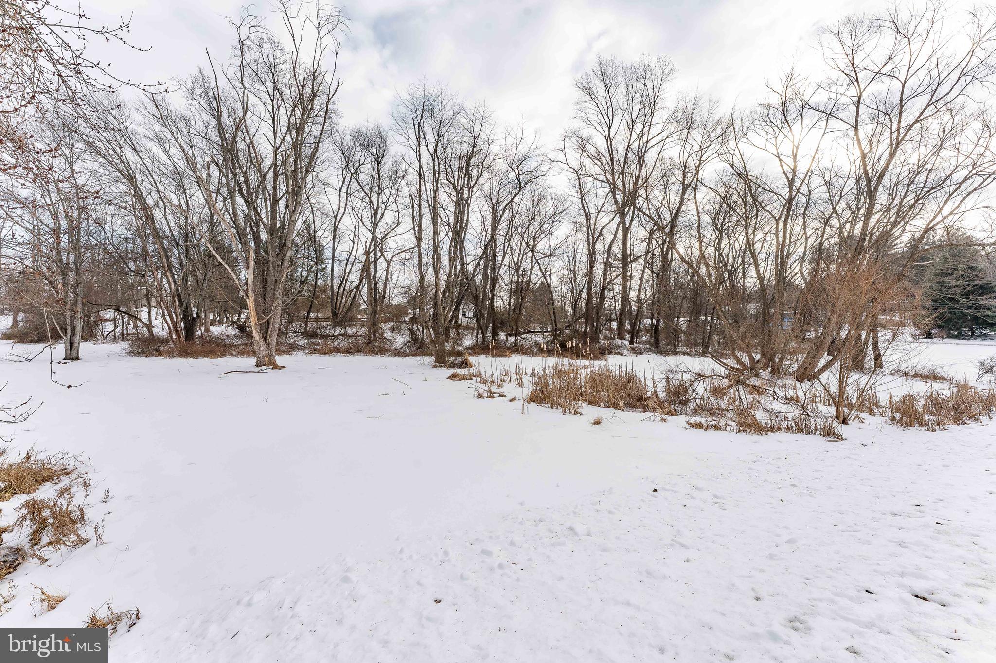 POCOPSON CREEK - Land
