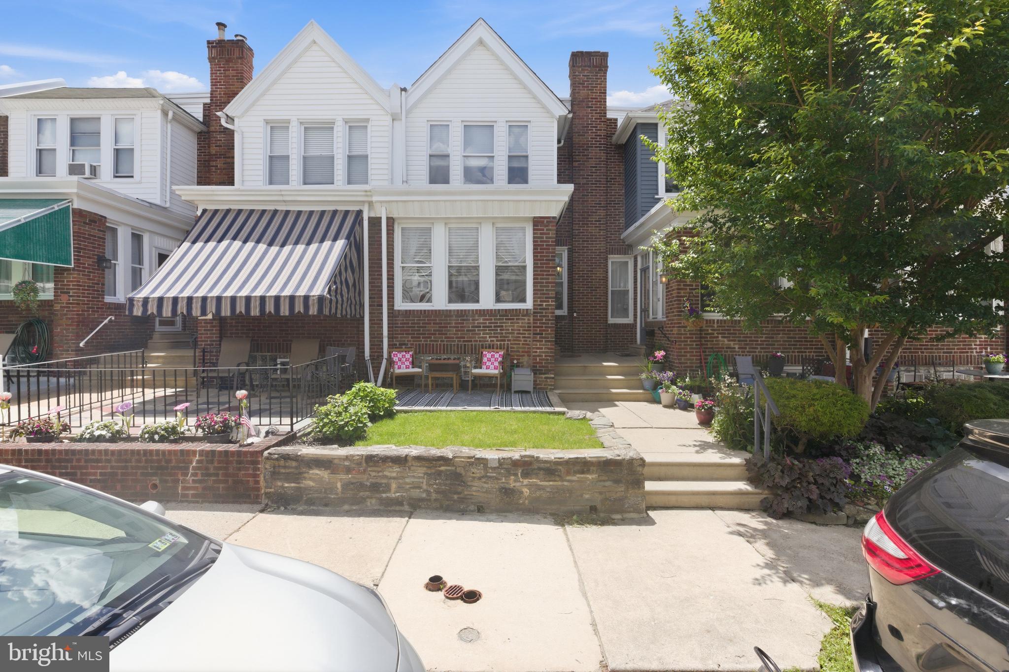 ROXBOROUGH - Residential