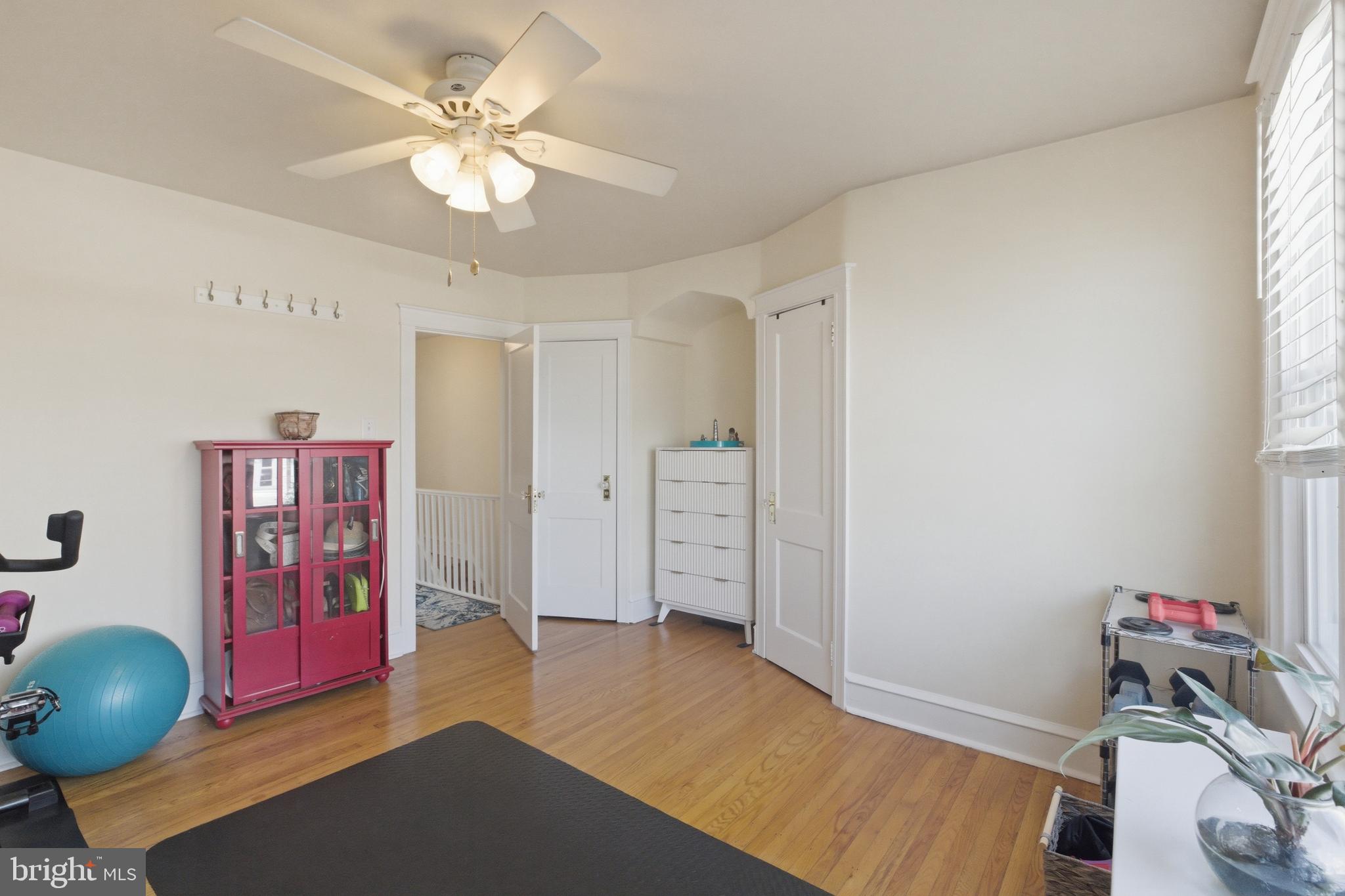 ROXBOROUGH - Residential