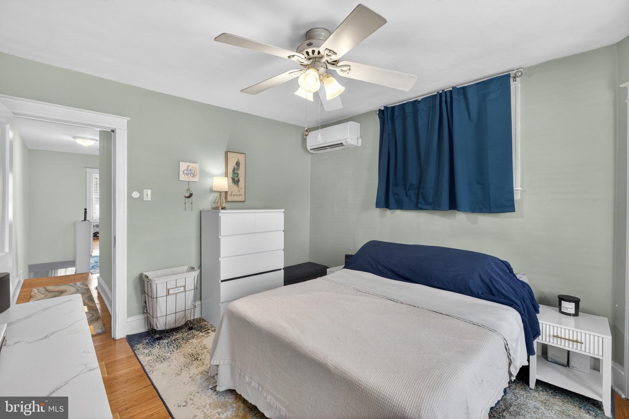 ROXBOROUGH - Residential