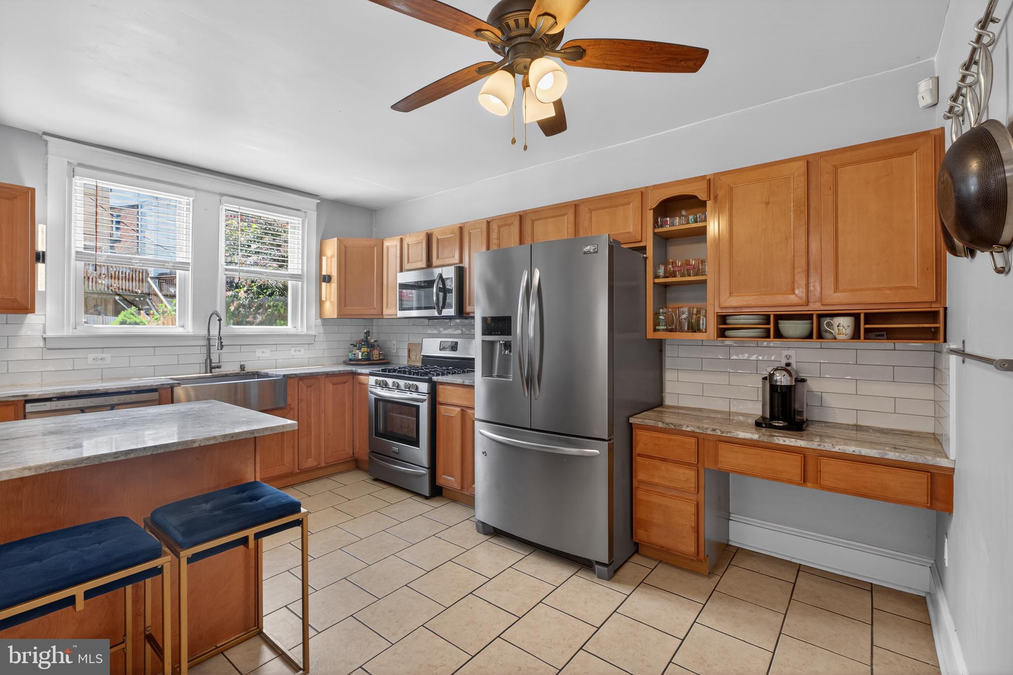 ROXBOROUGH - Residential