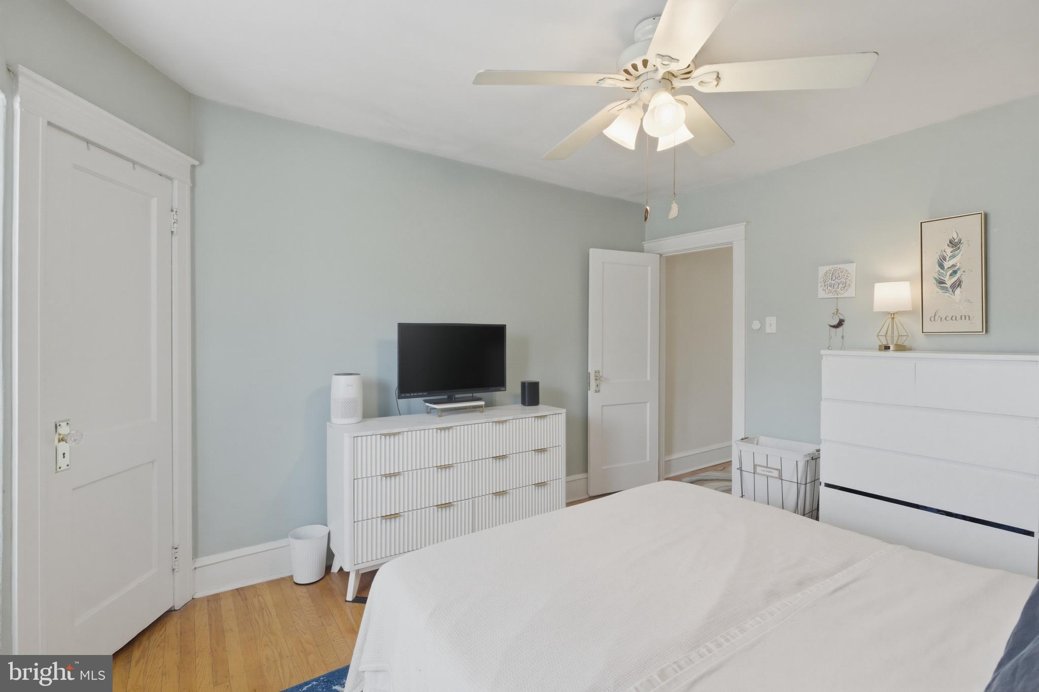 ROXBOROUGH - Residential